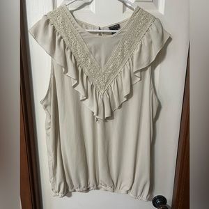 Cream sleeveless top, torrid